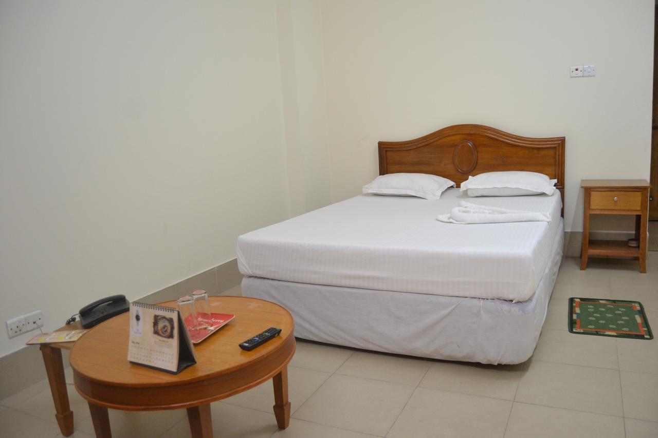 Hotel Marine Plaza Cox's Bazar Buitenkant foto
